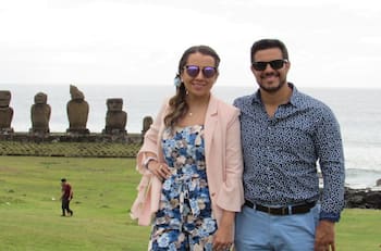 Las imágenes del emocionante bautizo de la hija de Simón Oliveros y Natalia Saavedra