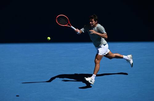 El chileno cayó en tres sets ante Taylor Fritz en Melbourne.