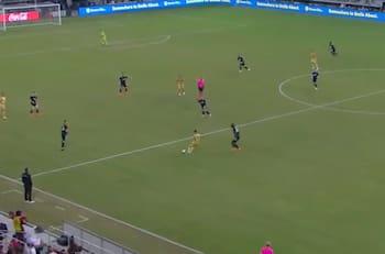 VIDEO | ¡Desde mitad de cancha! El día en que Pablo Ruiz anotó un golazo que dio la vuelta al mundo