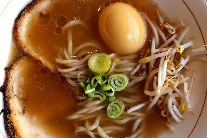 Conoce los mejores lugares para comer ramen.