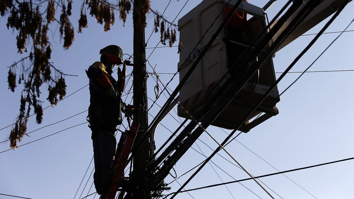 Día del joven combatiente: Enel entregó su plan de contingencia por eventuales emergencias