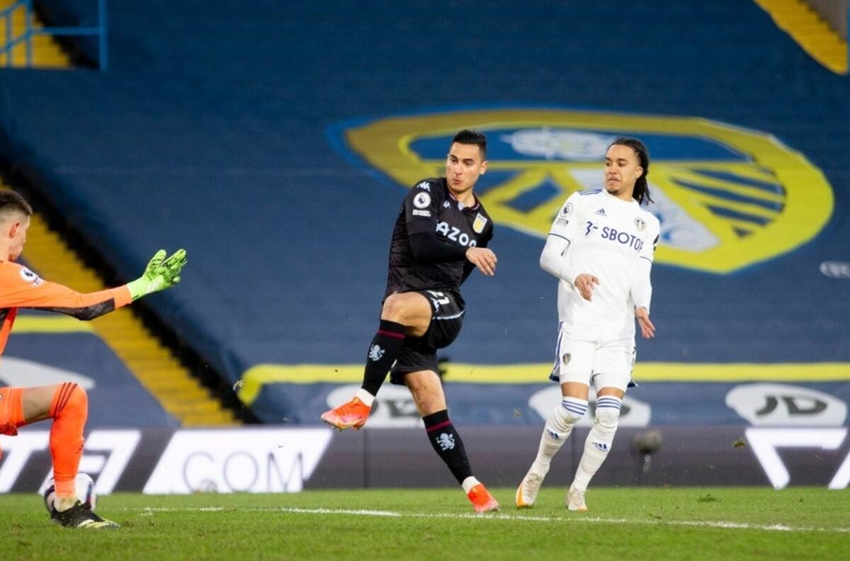 Leeds cayó ante el Aston Villa y perdió terreno en la lucha por meterse en un torneo internacional