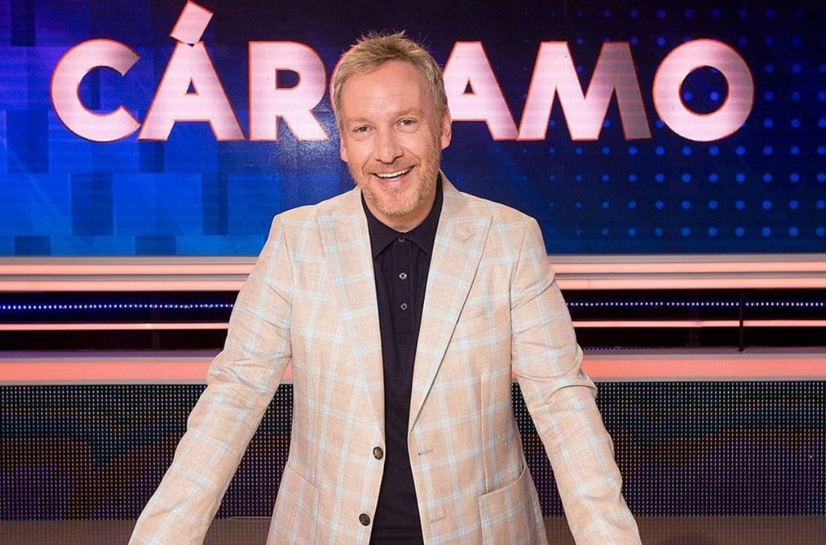 "Año 1976": Martín Cárcamo compartió una inédita postal junto a su mamá, Drina Papic