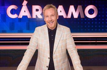 "Año 1976": Martín Cárcamo compartió una inédita postal junto a su mamá, Drina Papic