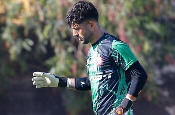 Estuvo entrenando en Colo Colo y ahora encontró equipo: Álvaro Salazar atajará en Deportes Recoleta