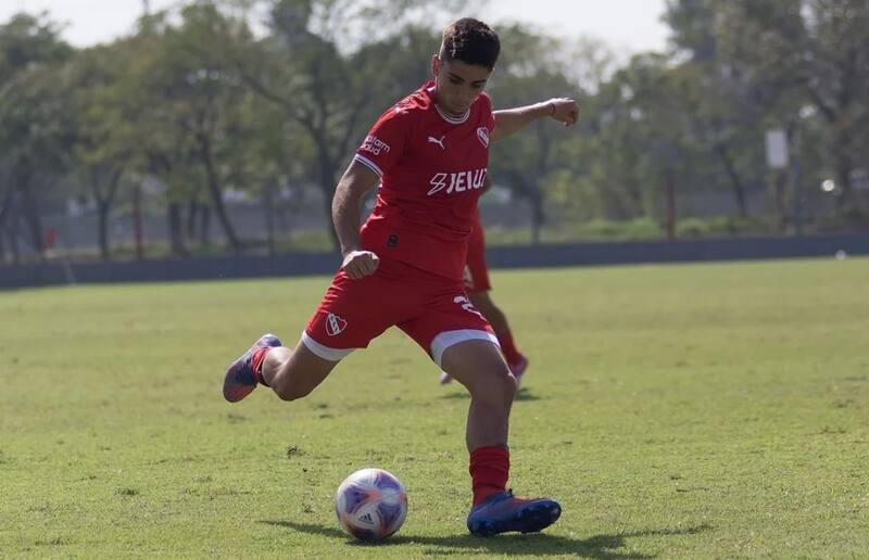 Mateo Tappero juega en la categoría sub-21 de Huachipato.