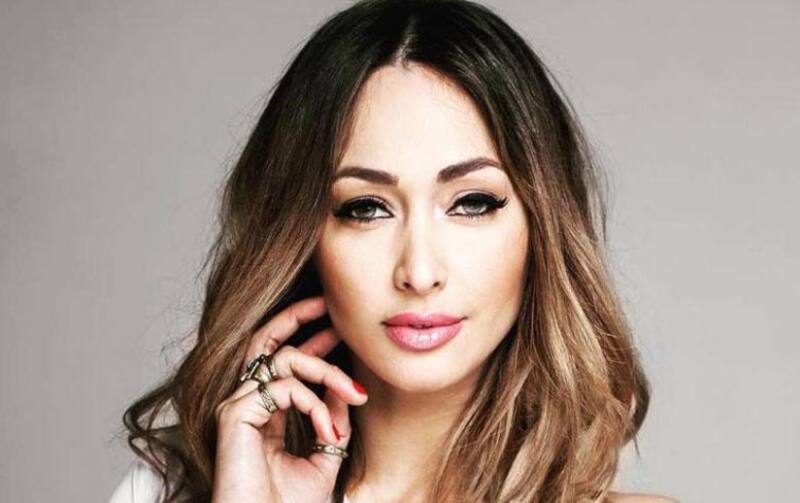 creció con su abuela.