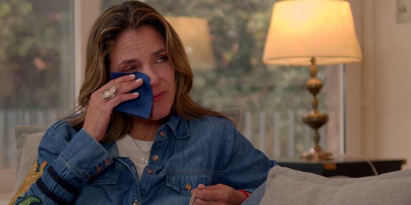 tiene dos hijos, Julia y Leopoldo