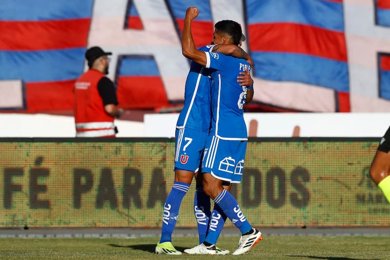 Los azules buscarán trepar a la cima del Torneo Nacional cuando enfrenten a Cobresal. Foto: Aton.