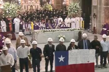 VIDEO | Jefe de turno de los 33 mineros despidió a Sebastián Piñera: “Gracias a él estamos acá”