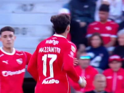 Pasó por el fútbol chileno y ahora fue pifiado por todo el estadio en la caída de Independiente