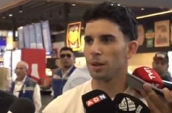 VIDEO | Así fue la llegada de Lautaro Pastrán a Santiago para sumarse a Colo Colo: “Chile me queda bien”