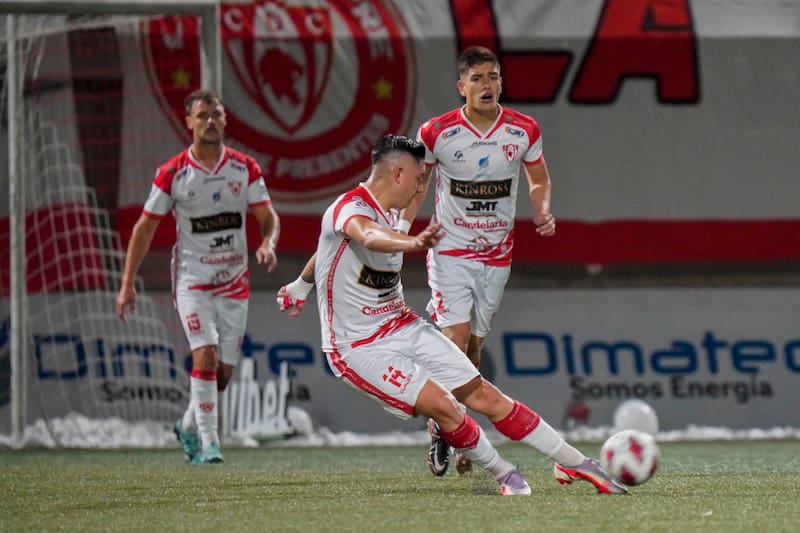 se quedó con el fichaje de formado en Universidad Católica. (Foto: Agencia Aton)