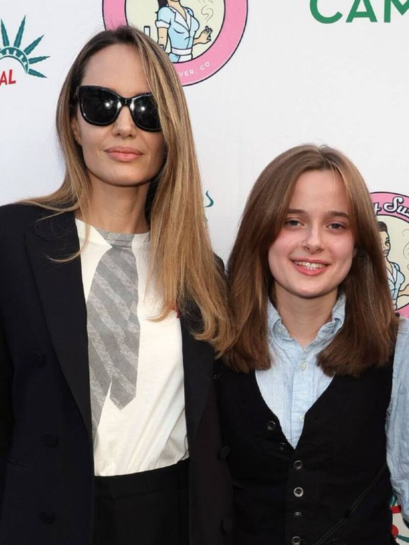 Angelina Jolie y su hija Vivienne en premiere en Los Angeles. Créditos: Instagram