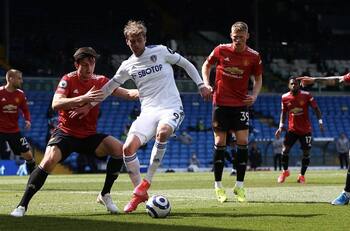 Leeds de Marcelo Bielsa empató sin goles ante el Manchester United y suma seis partidos sin perder