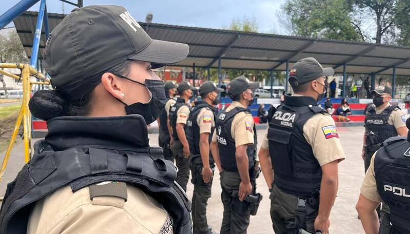 Decretan estado de excepción en Ecuador tras las fuga de un líder narco.