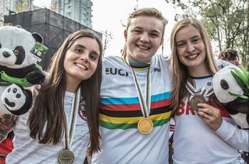 Macarena Pérez quedó segunda en Mundial de BMX y clasificó a Tokio 2020