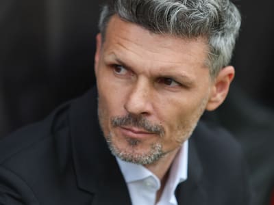 Fernando Ortiz y el peor debut posible con Colo Colo: un expulsado, lesionados y rendimientos al debe
