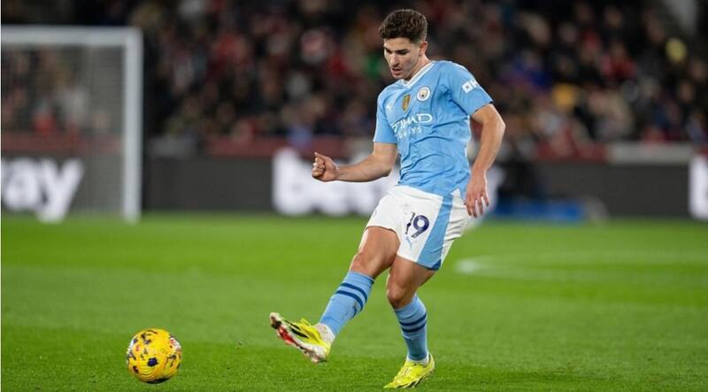 El campeón del mundo con Argentina cambió de equipo para poder ser titular. Créditos: @juliaanalvarez.