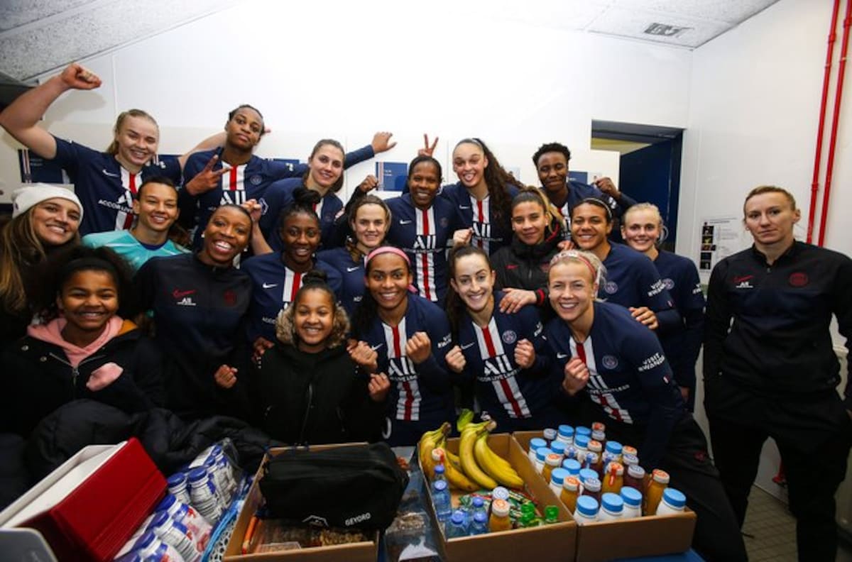 Christiane Endler dijo presente en goleada del PSG femenino