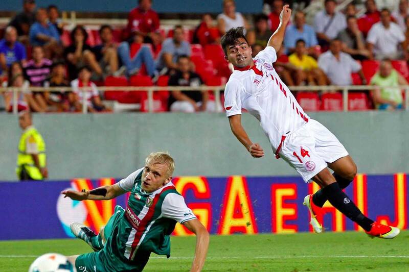 Estuvo dos temporadas en los sevillanos.