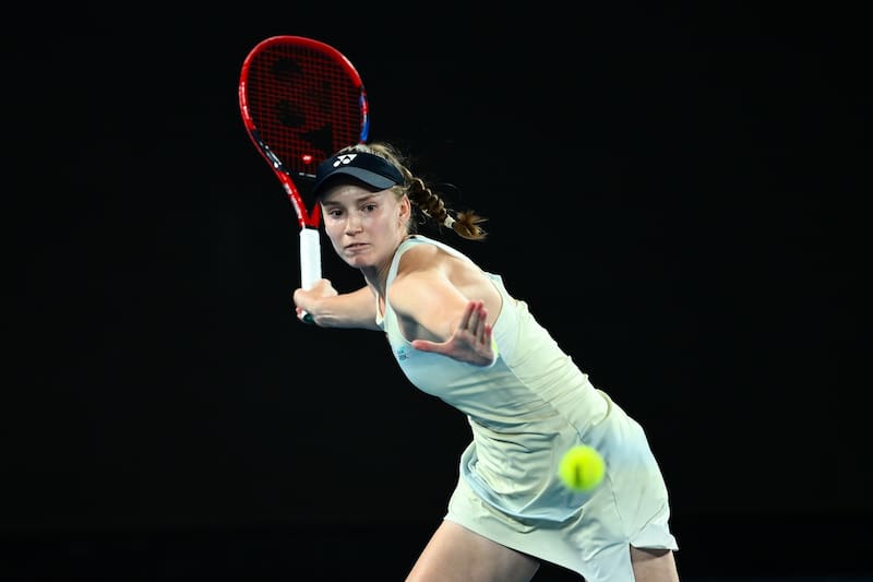La tenista kazaja dio la gran sorpresa en el Australian Open y derrotó en la final a Aryna Sabalenka. Foto: Agencia EFE.