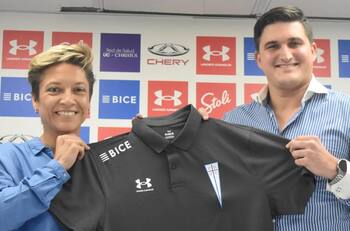 Entrevista | Ángel Hualde, el hombre llamado a llevar a la UC Femenina al nivel de Colo Colo y la U