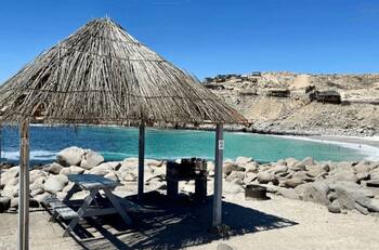 El camping ubicado en una de las playas más hermosas de Chile que te hará sentir como en el Caribe