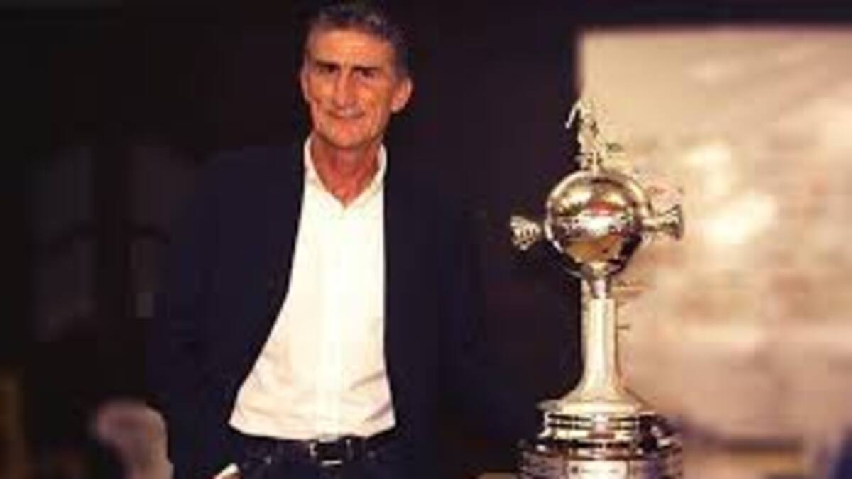 Los cinco entrenadores que podría buscar Colo Colo si Mario Salas deja el club