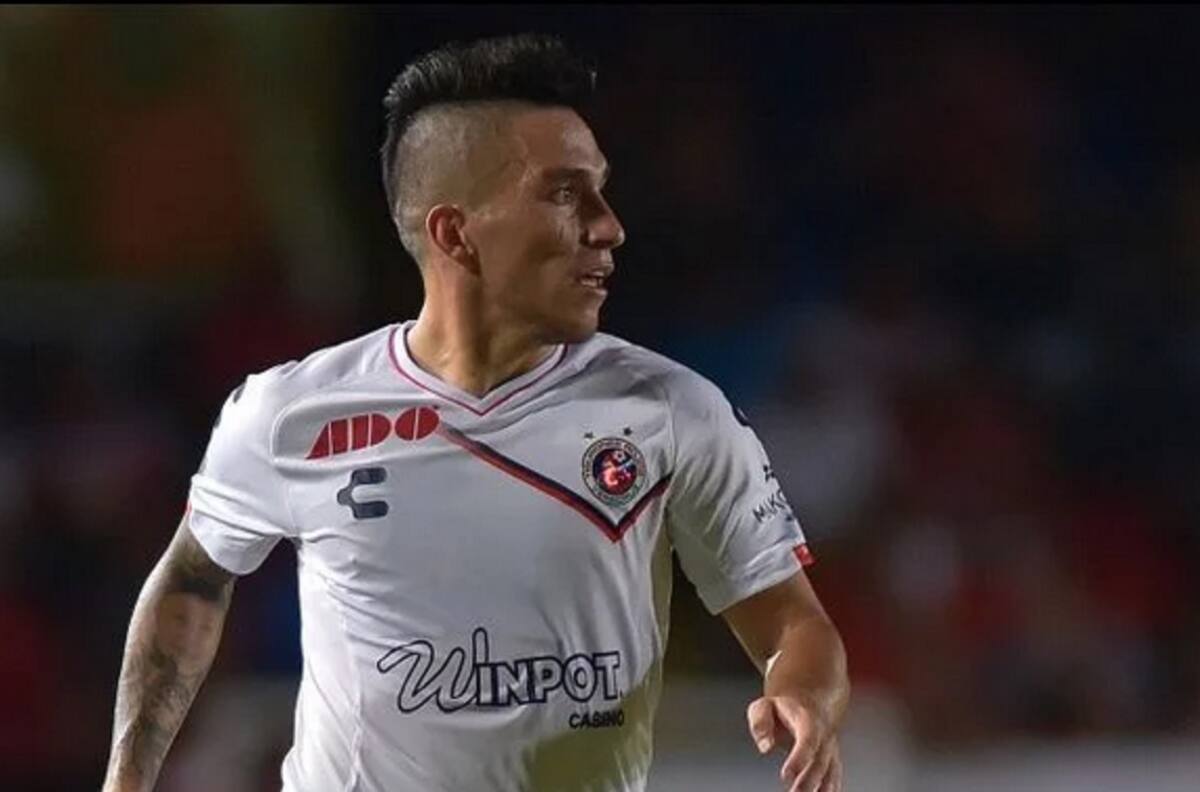 Bryan Carrasco habría tenido conversaciones para reforzar a la UC