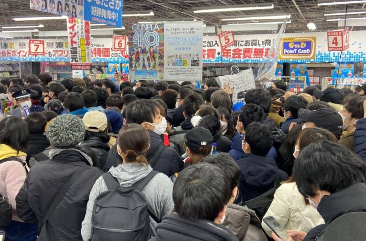 ¿Pasará lo mismo en Chile? Venta de PlayStation 5 provocó caos en tienda de Japón