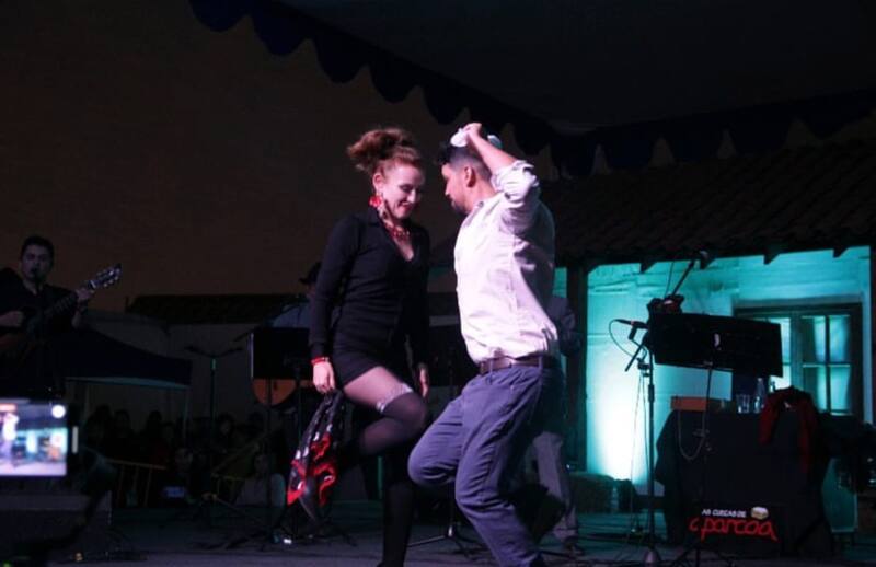 es parte del grupo Aparcoa.