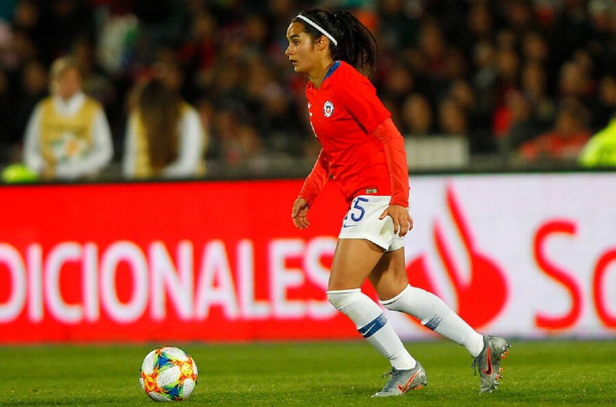 Su Helen Galaz, figura de La Roja Femenina, se automarginó del repechaje ante Camerún