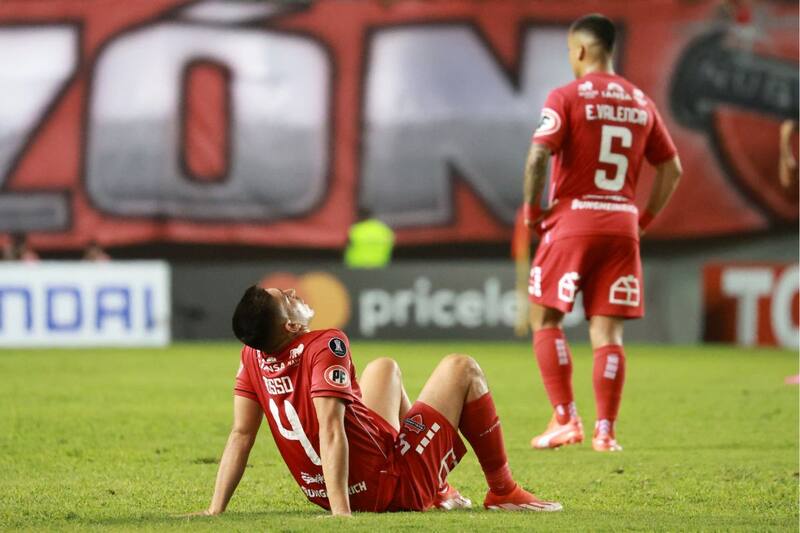 La eliminación en Copa Libertadores terminó con la salida de Francisco Arrué de la banca de los chillanejos. Foto: Agencia Aton.