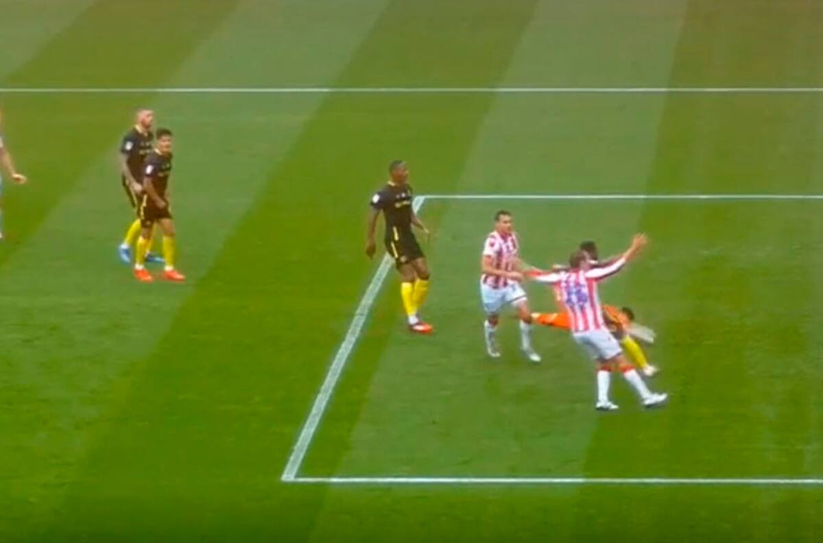 Con este gol Stoke City venció a Brentford y Marcelo Bielsa se coronó campeón con Leeds
