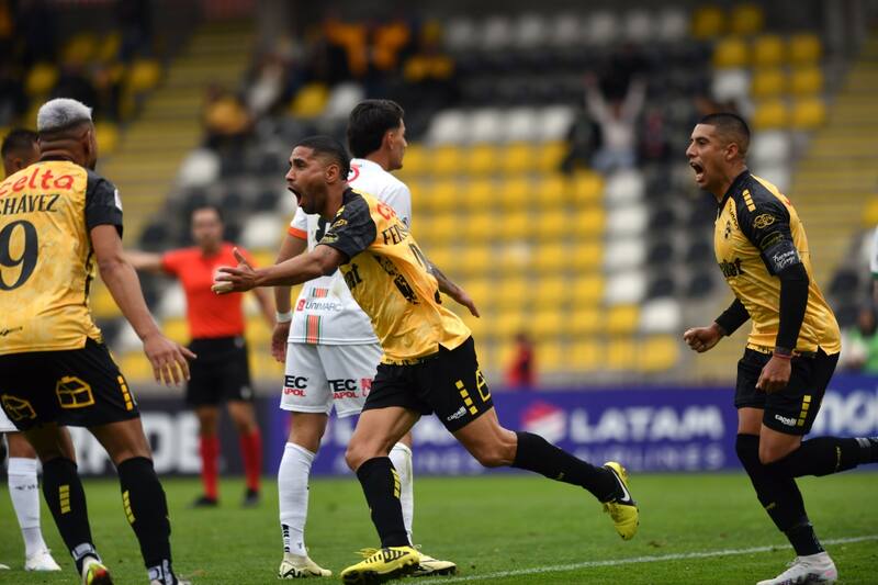 Coquimbo Unido abrió la jornada sabatina con una goleada 4-0 ante Cobresal