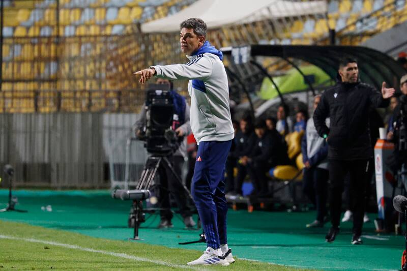 Mauricio Pellegrino destacó a sus dirigidos por no perder la concentración en los mejores momentos de Everton (Foto: Aton)