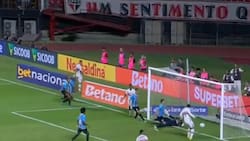 VIDEO | Gonzalo Tapia estaba solo frente al arco y este fallo es lo más comentado hoy en Brasil