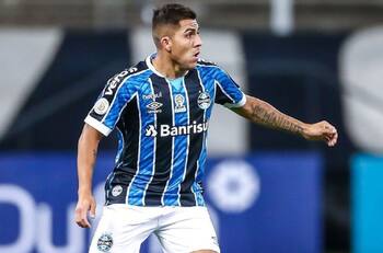 César Pinares podría encontrarse con Guillermo Barros Schelotto en Gremio