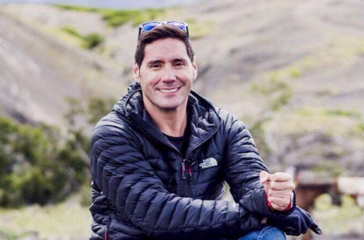 La queja de Pancho Saavedra sobre grabaciones de "Lugares que Hablan": "Tengo que comer comida congelada"