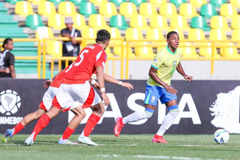 no pudo ante Brasil. Foto: @laroja