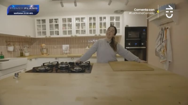 mostró su hermosa cocina.