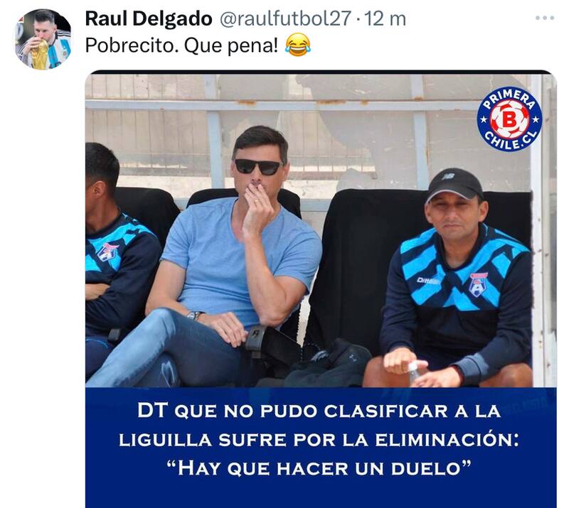 Raúl Delgado se burla del entrenador Germán Cavalieri.