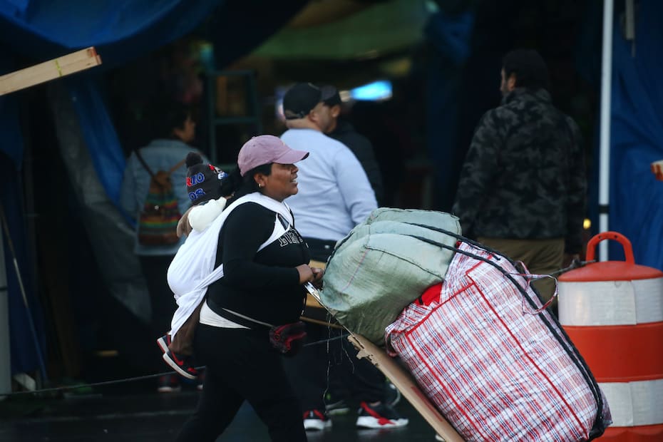 Tras enfrentamiento con personal de Metro de Santiago, la empresa decidió prohibir ciertos objetos.