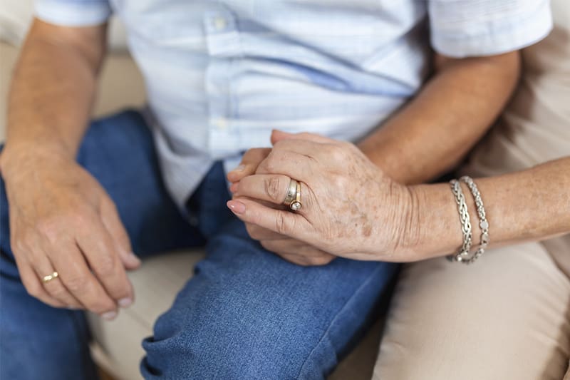 Este beneficio se llama Bono Bodas de Diamante.