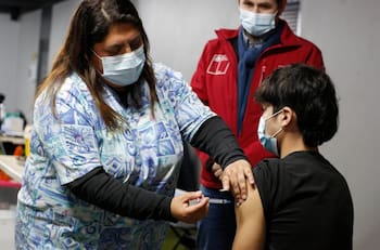 Quilpué: personal de salud vacunó a once niños con dosis equivocadas para distintos virus