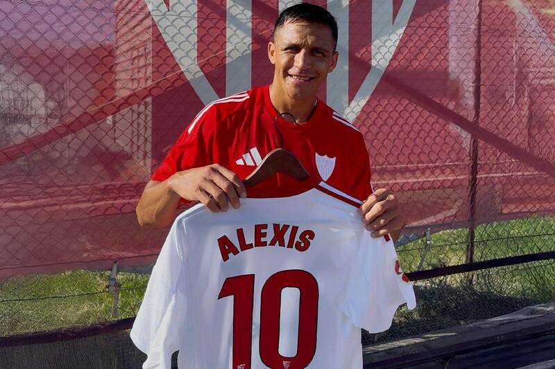 Alexis Sánchez tendrá la 10 en Sevilla Foto: @SevillaFC en X
