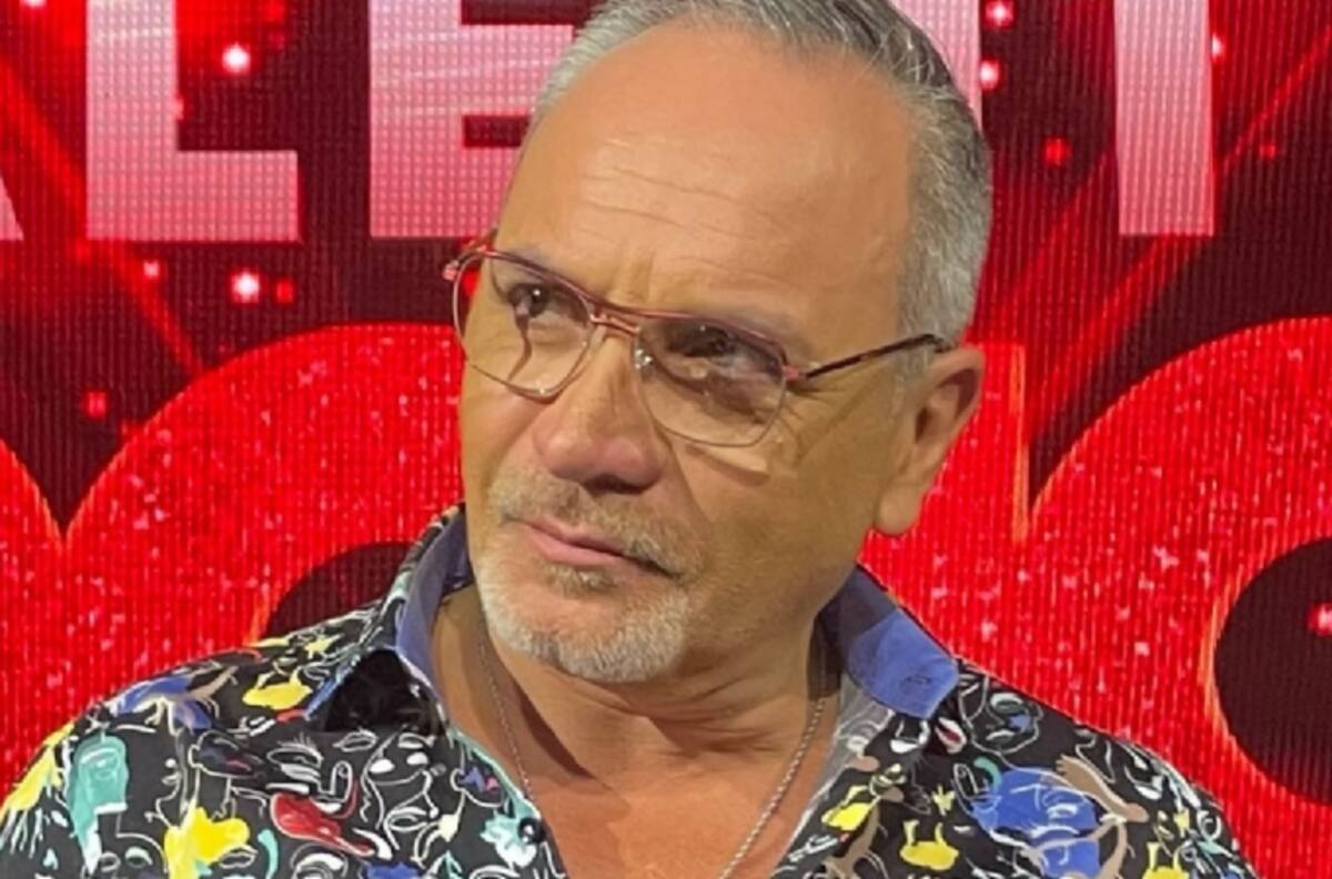 Luis Jara comparte imágenes de salida junto a Catherine Fulop y parte del equipo tras grabaciones de "Talento Rojo"