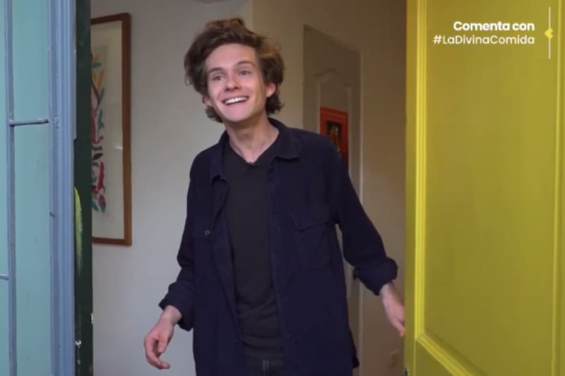 El actor de 20 años vive junto a su familia.