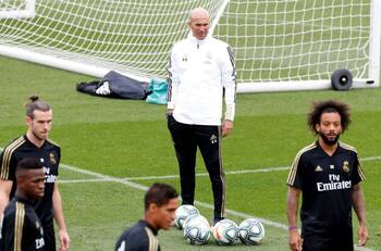 Zidane trabaja con plantel casi completo de cara al Clásico ante Barcelona